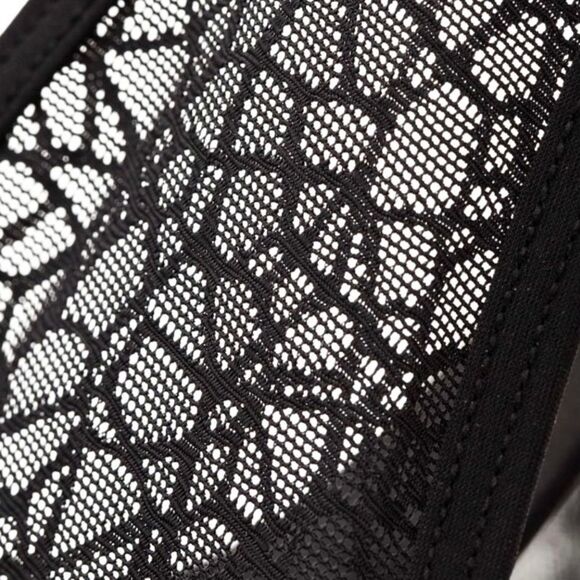 Lululemon Twist & Train Bra Black - Picture 6 of 16